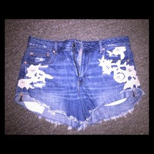 American Eagle festival high rose shorts